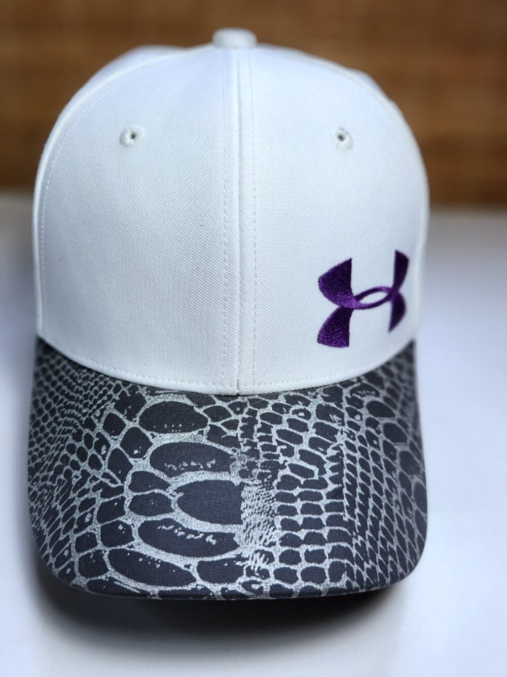 Under Armour Youth OSFA Hat White Purple Logo Gray Crocodile Print Baseball Cap